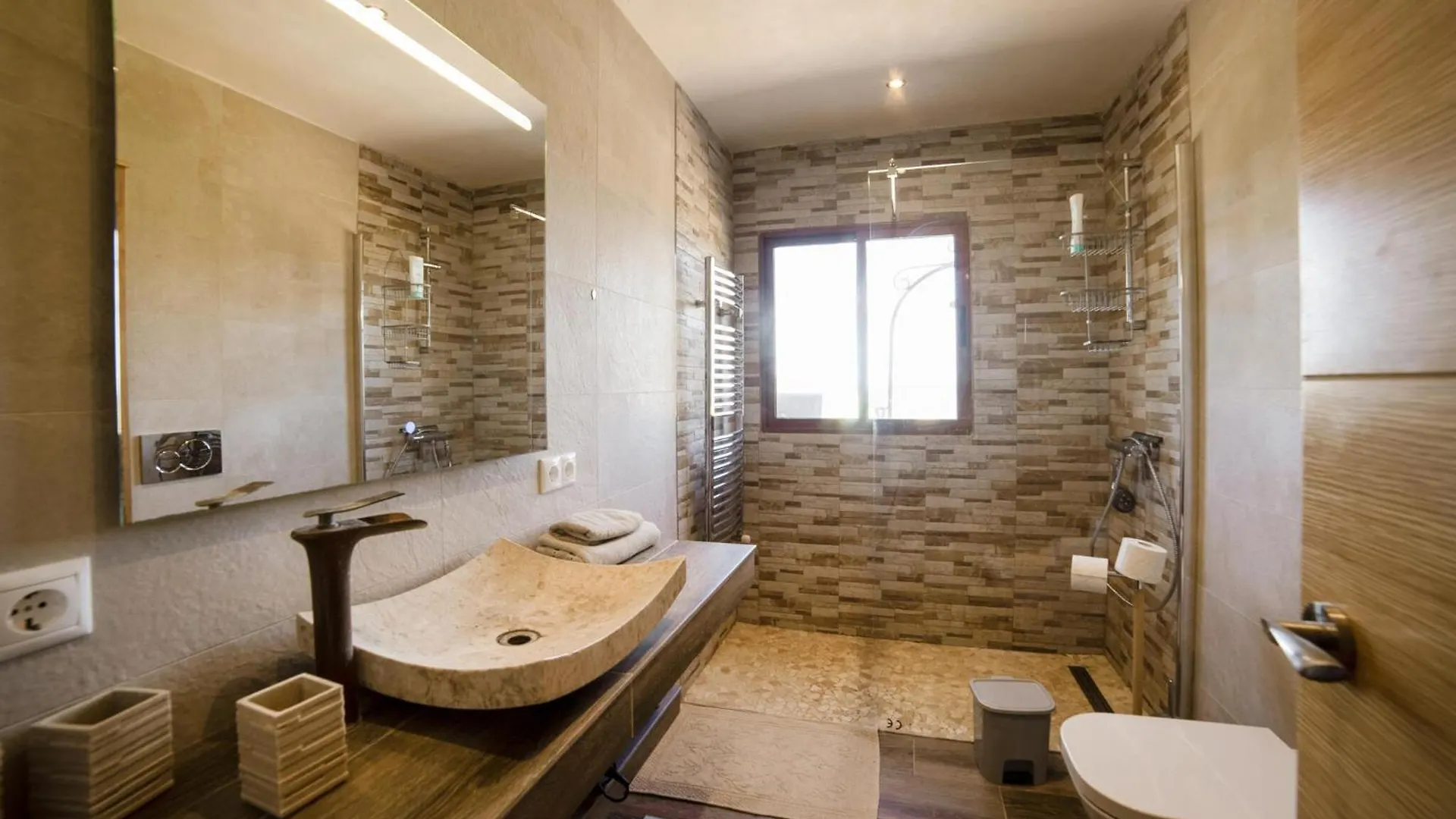 Holiday home Nice Home In Montuiri With Kitchen